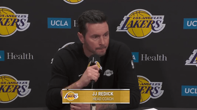 B体育官方网站-雷迪克点评艾顿：太阳2亿中锋，防守像ATM机